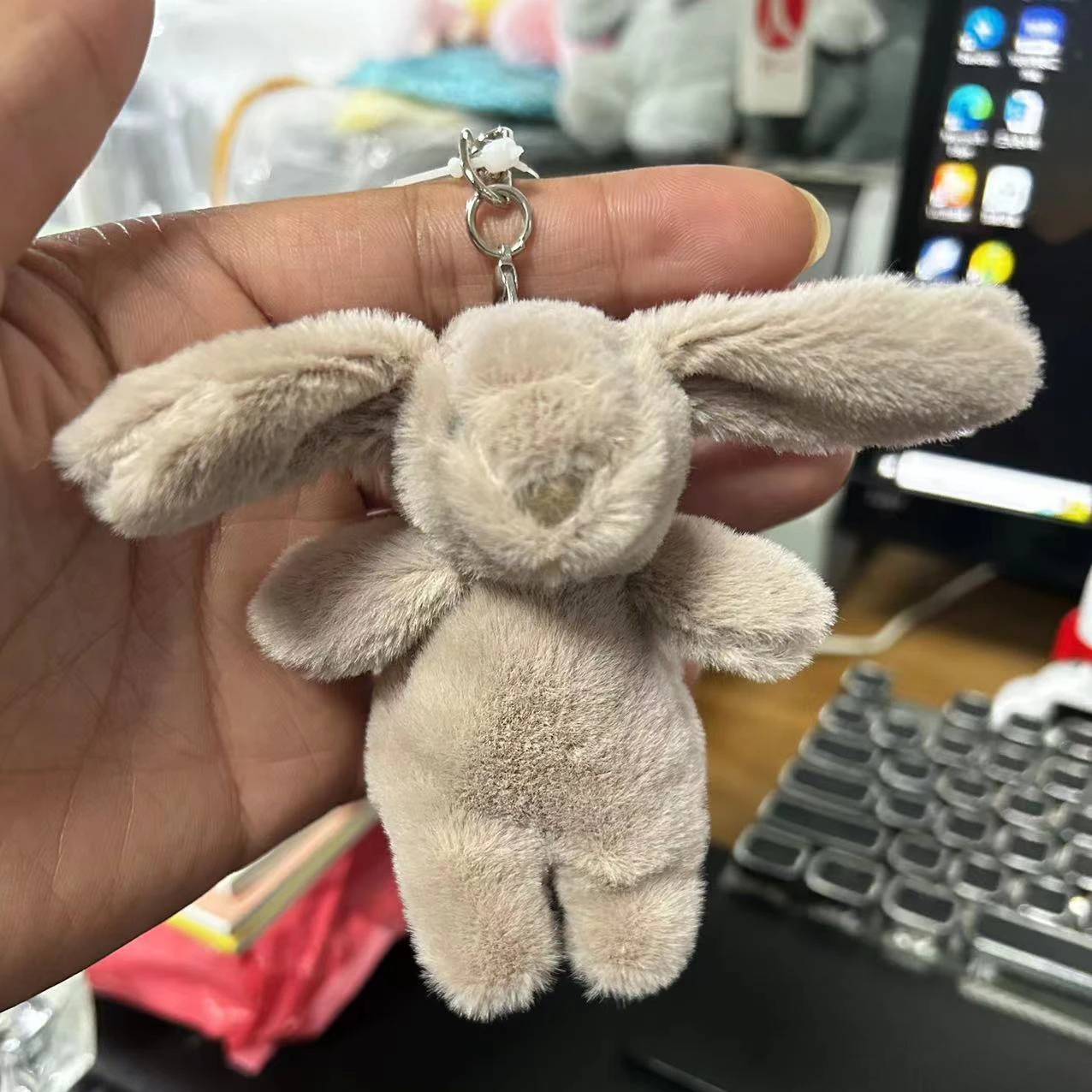 Stuffed Animals Cute Cartoon R - đánh giá và giá Phone Accessories Toys